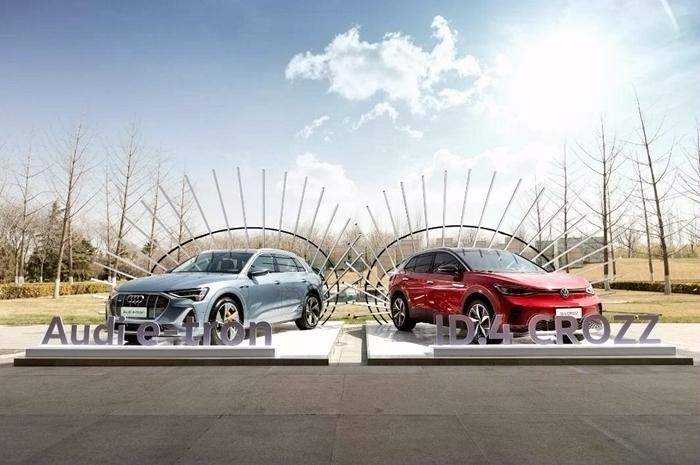 ID.4 CROZZ、Audi e-tron展車