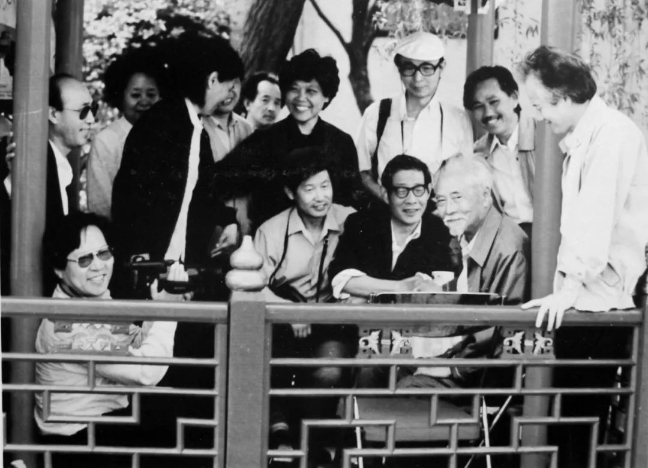 1990年，葉淺予師生藝術(shù)行路團(tuán)在浙江